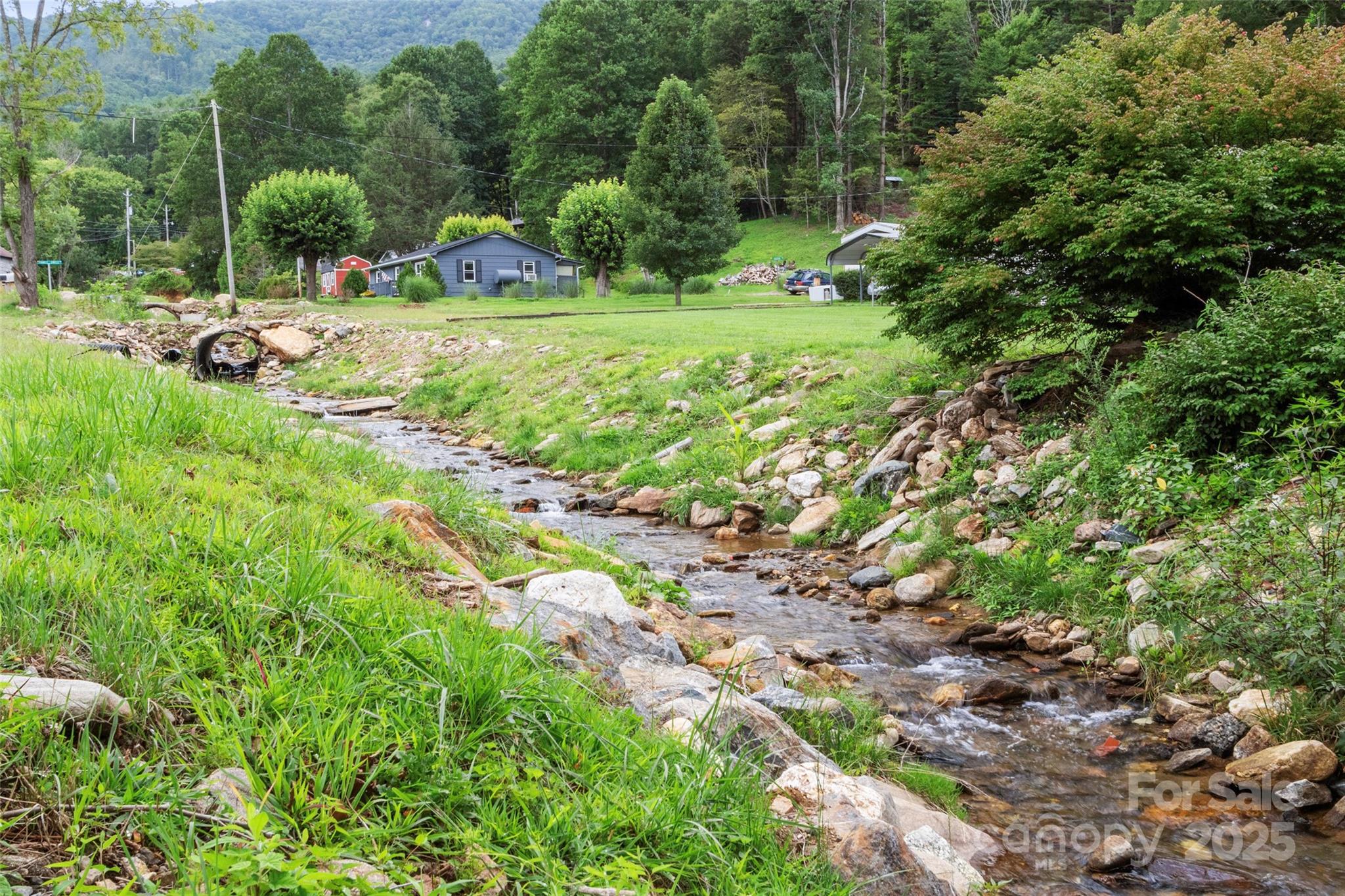 944 Georges Fork Road — Burnsville