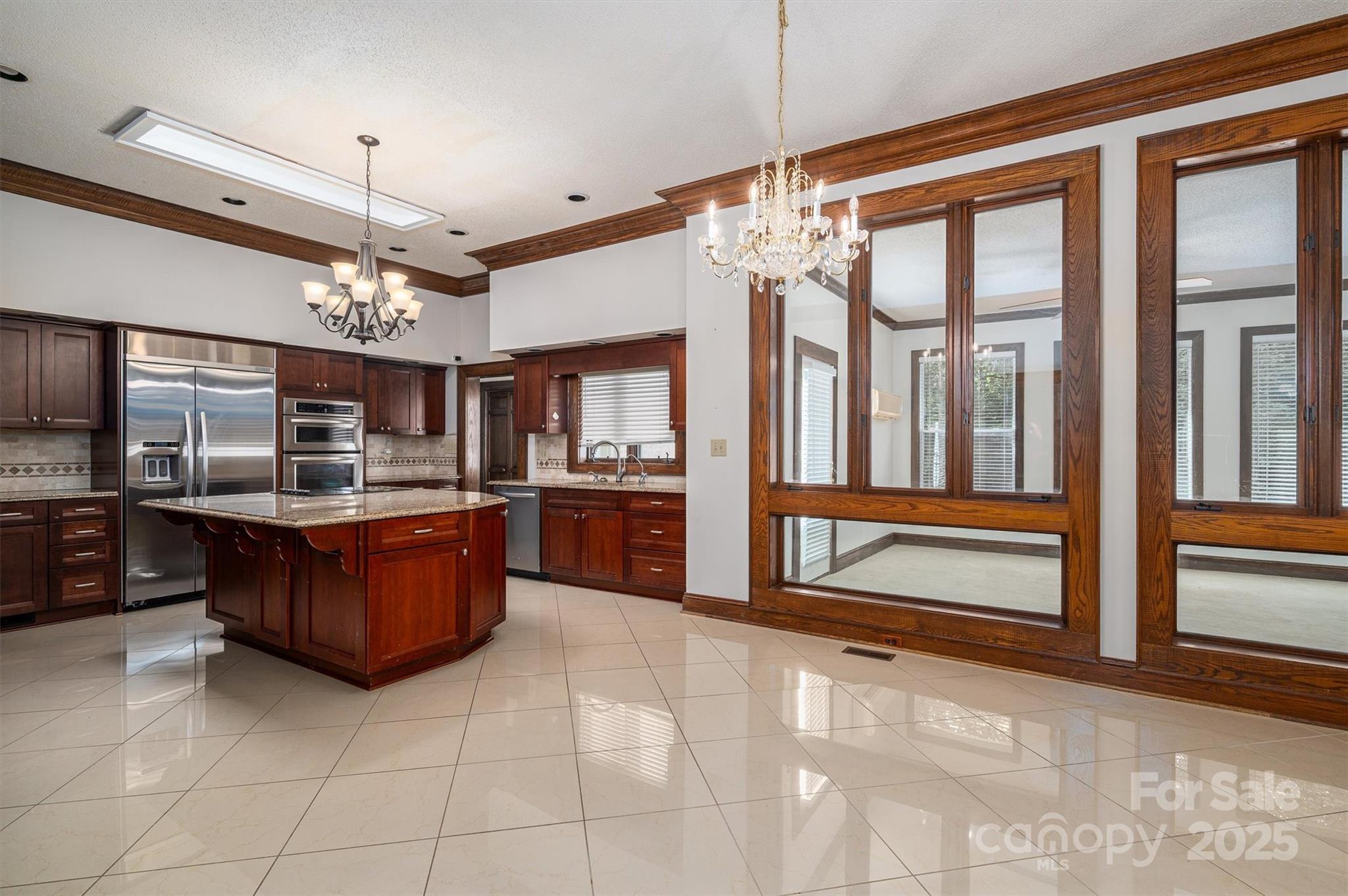 1816 Country Garden Drive — Shelby