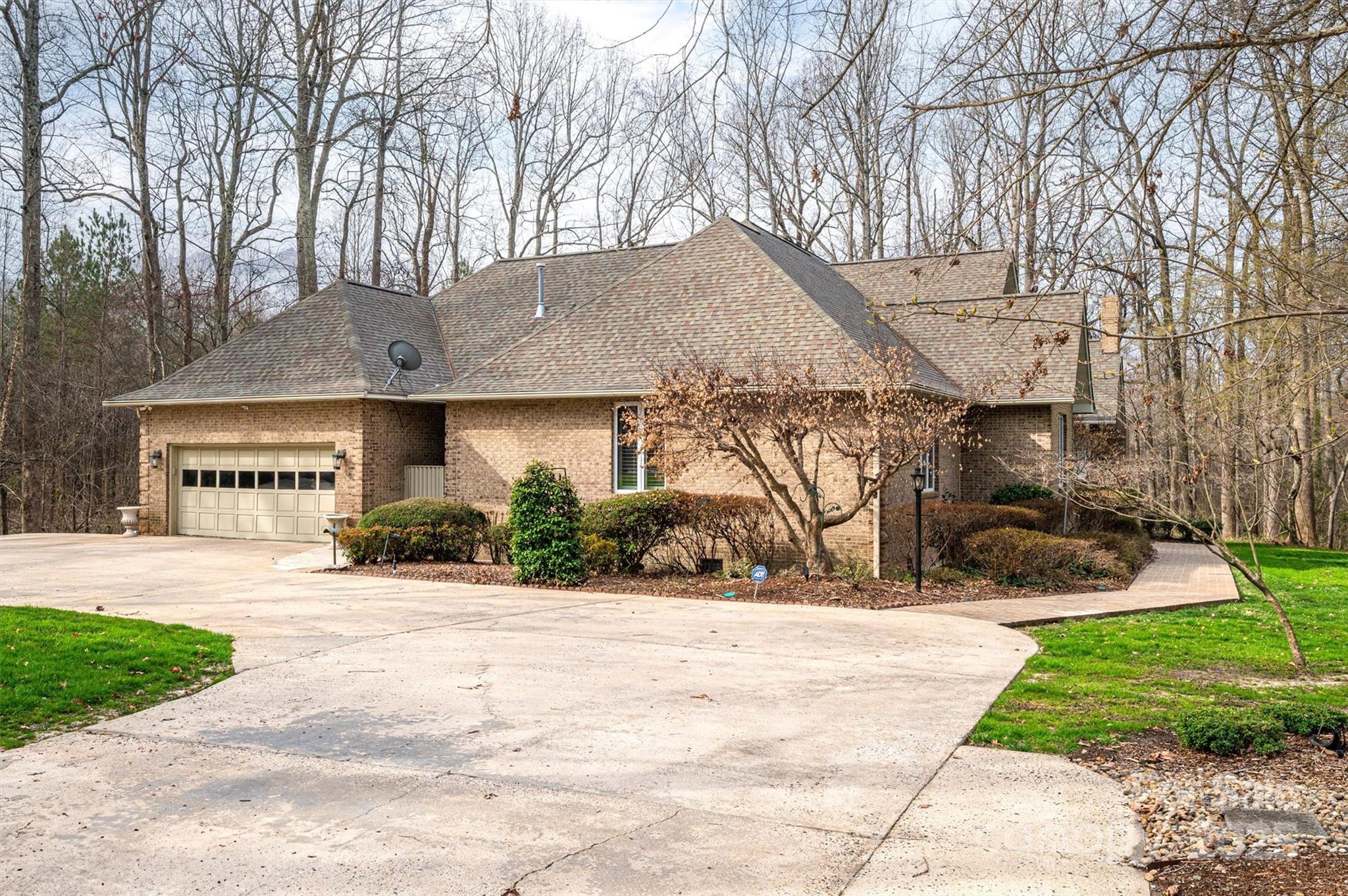 1816 Country Garden Drive — Shelby