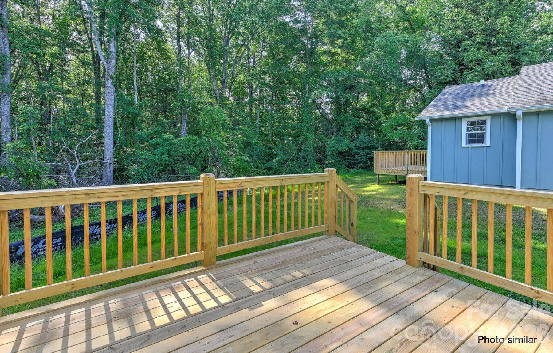 33 Loblolly Lane — Asheville