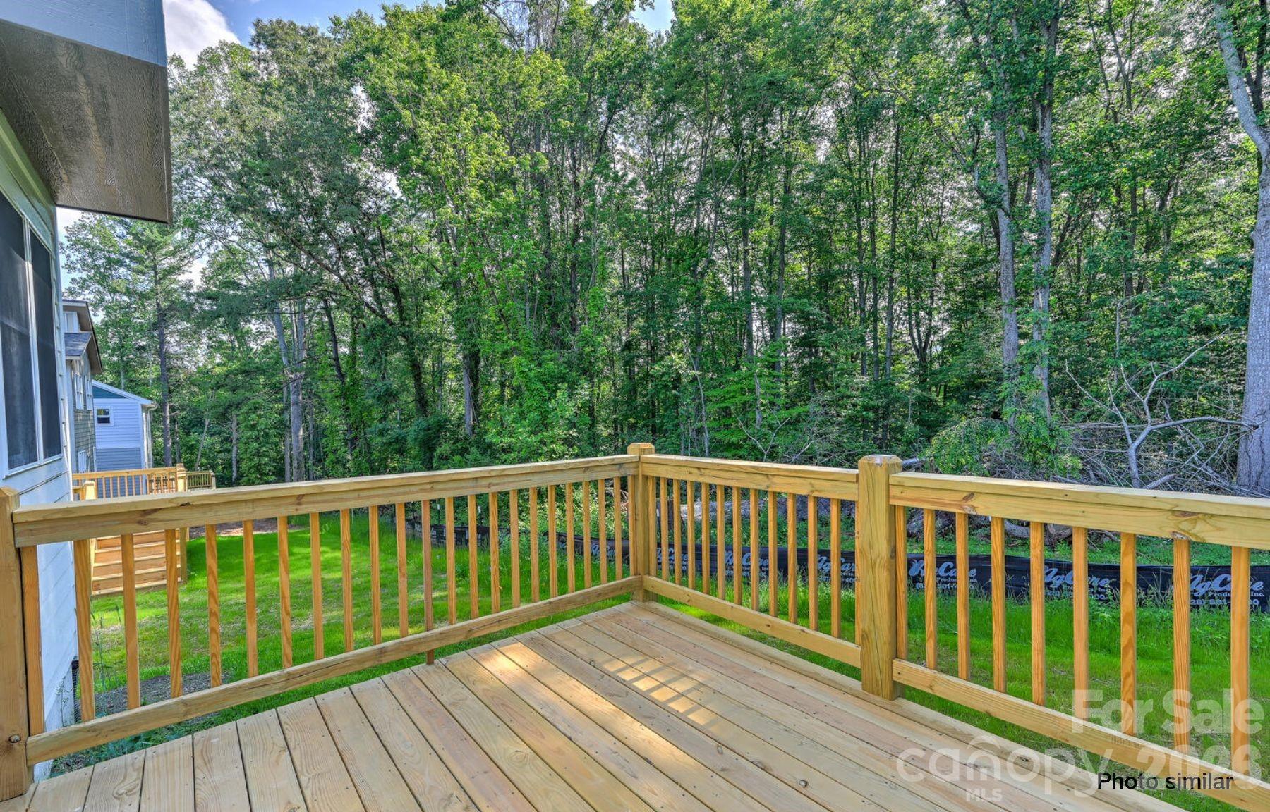 33 Loblolly Lane — Asheville