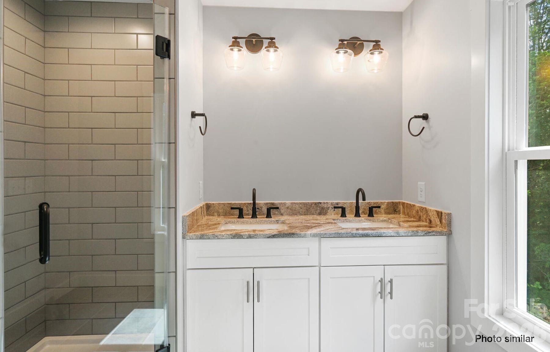 33 Loblolly Lane — Asheville