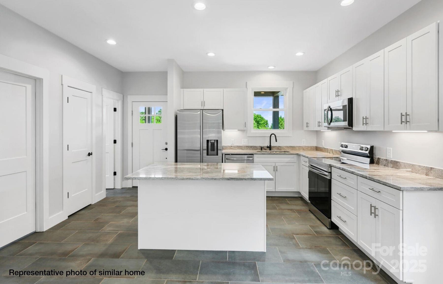 35 Loblolly Lane — Asheville