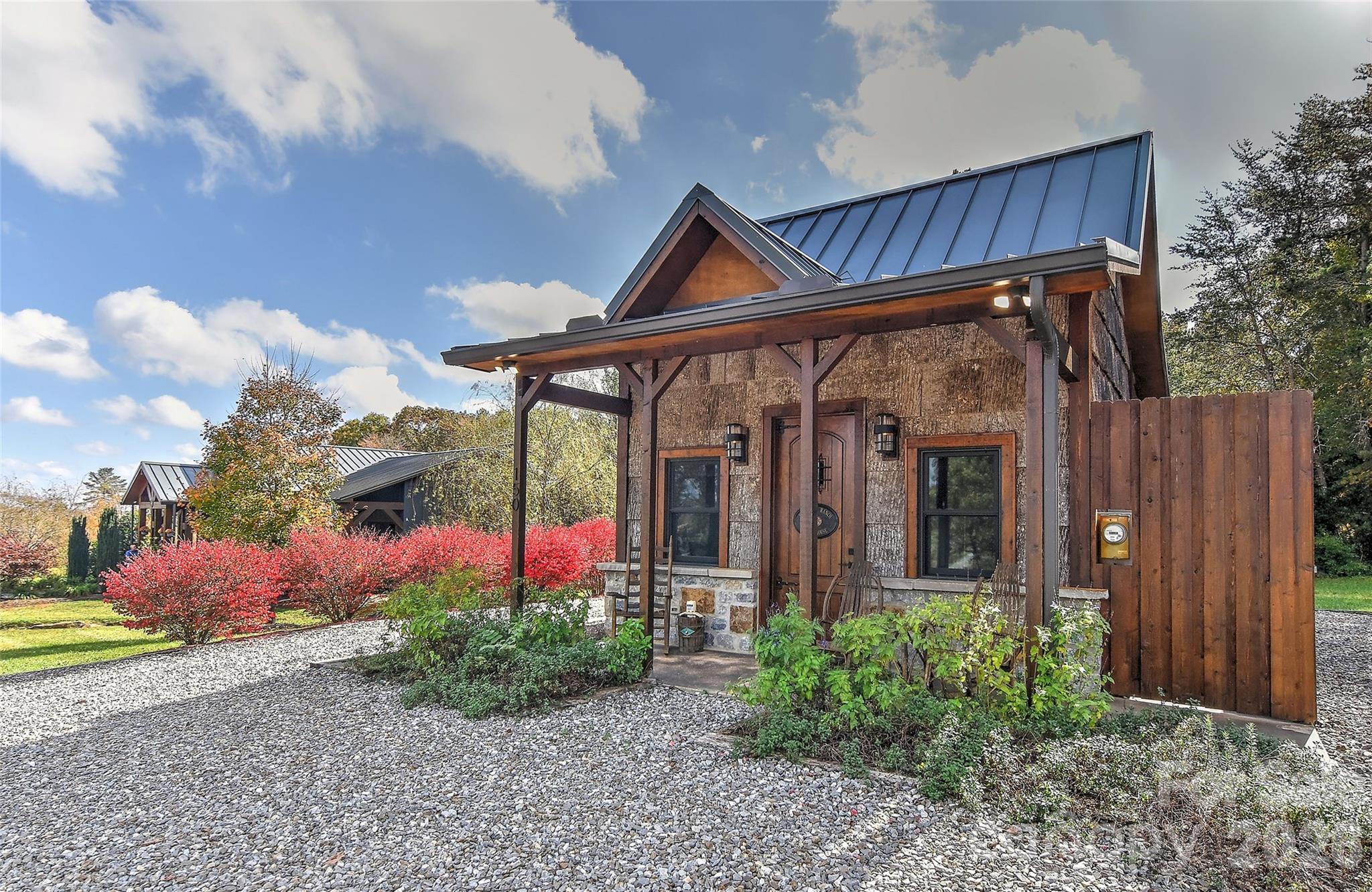 153 Badenyon Place — Union Grove