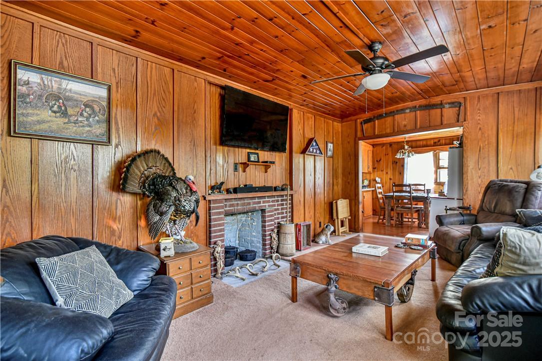415 Weaverville Road — Asheville