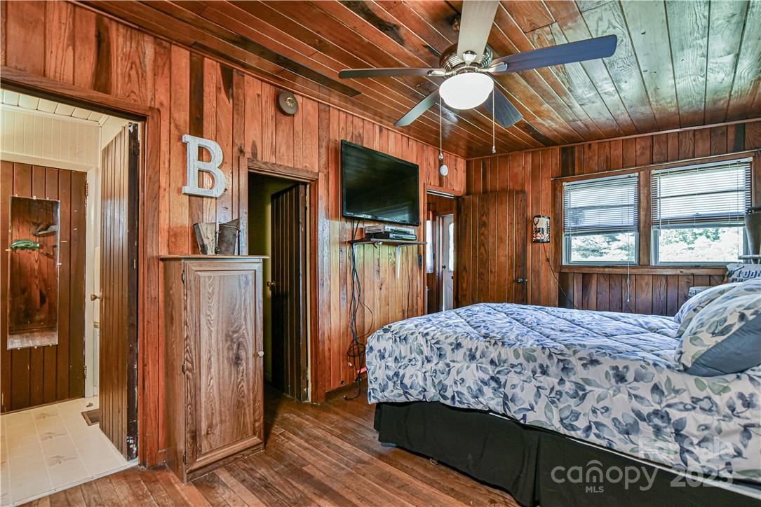 415 Weaverville Road — Asheville