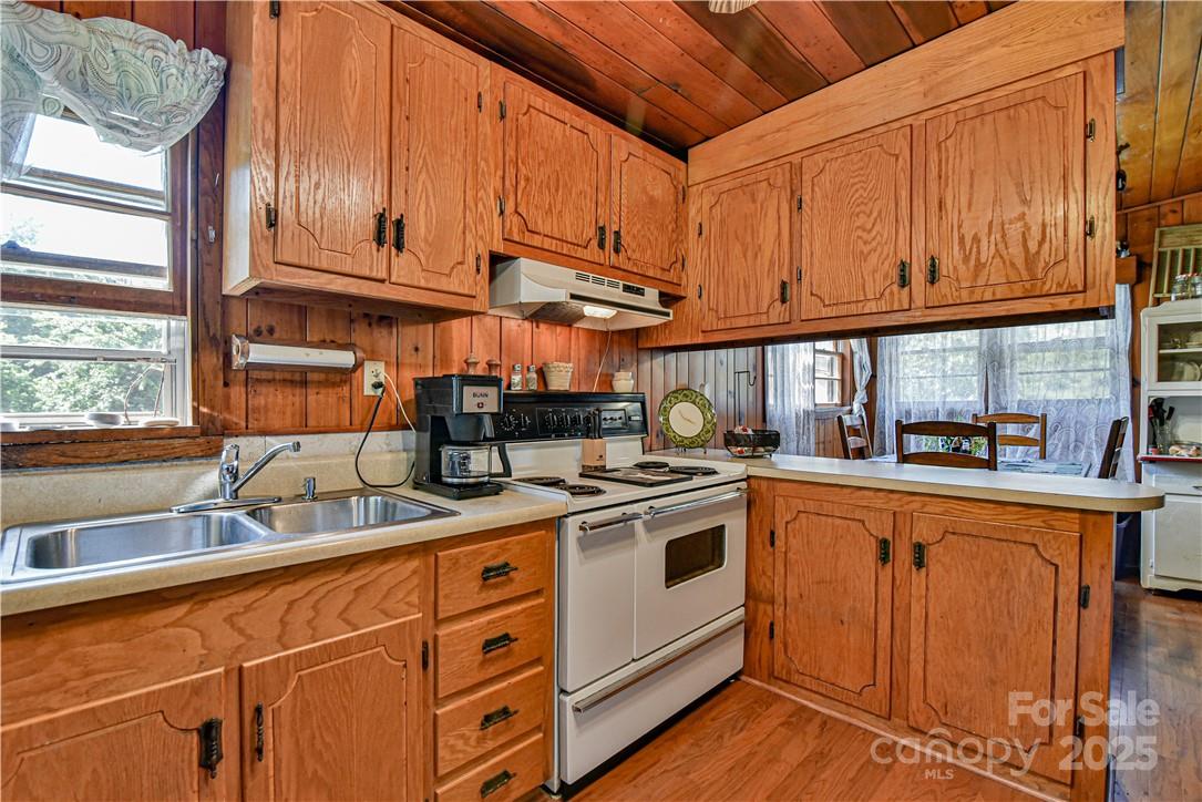 415 Weaverville Road — Asheville