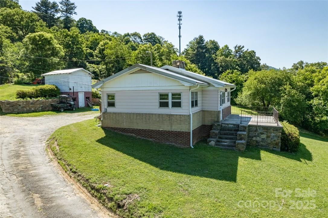 415 Weaverville Road — Asheville