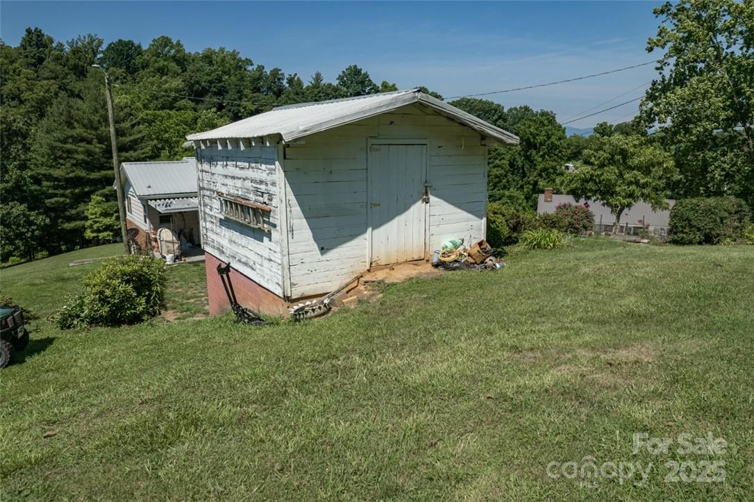 415 Weaverville Road — Asheville