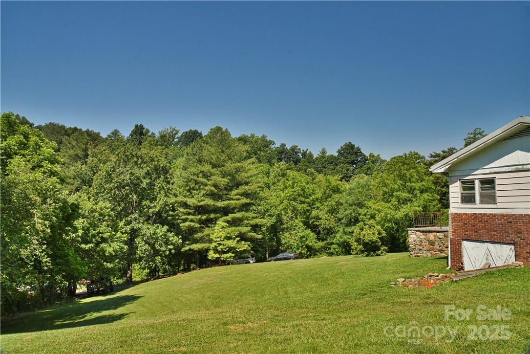415 Weaverville Road — Asheville