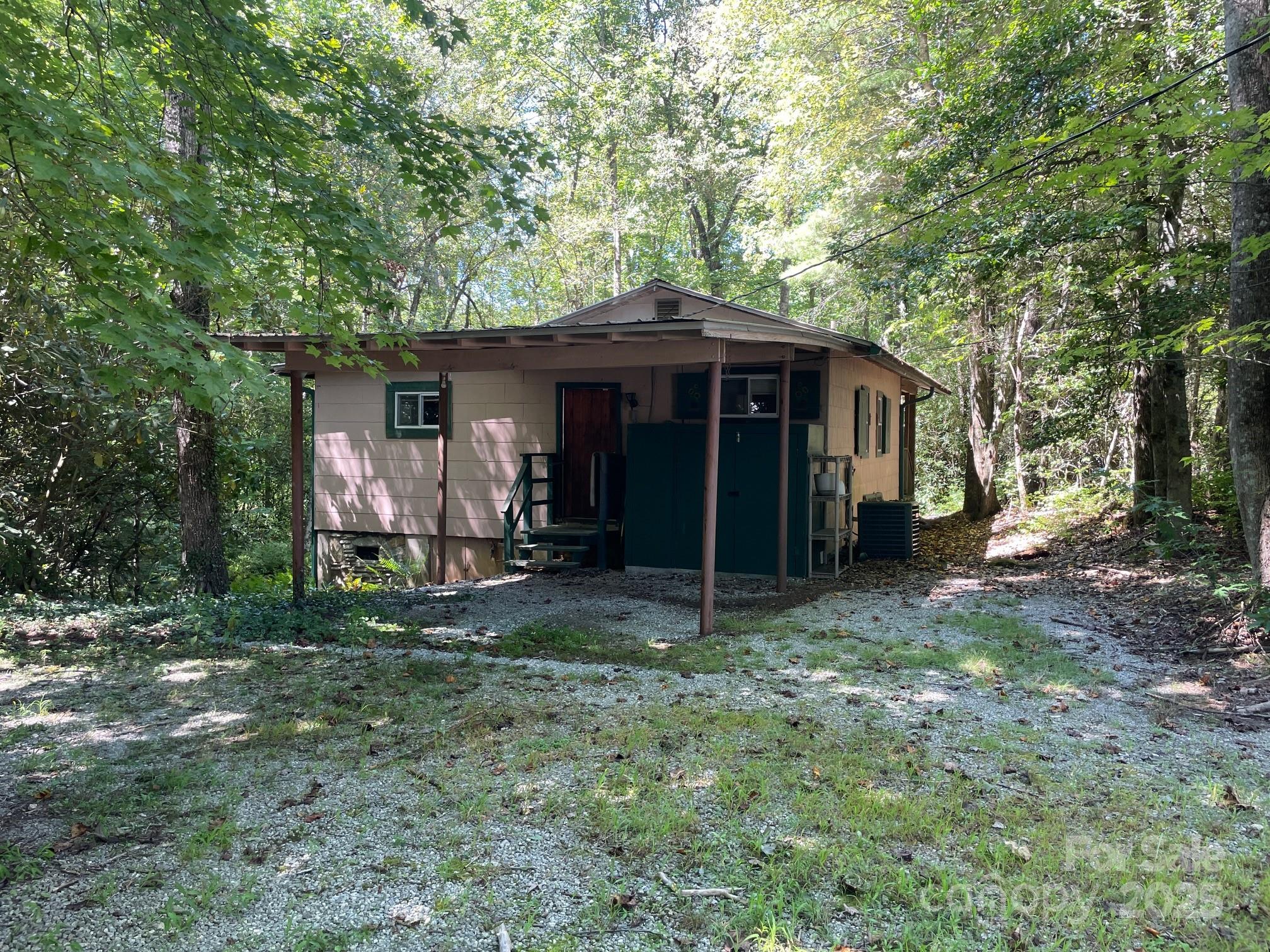142 Whitewater Road — Sapphire