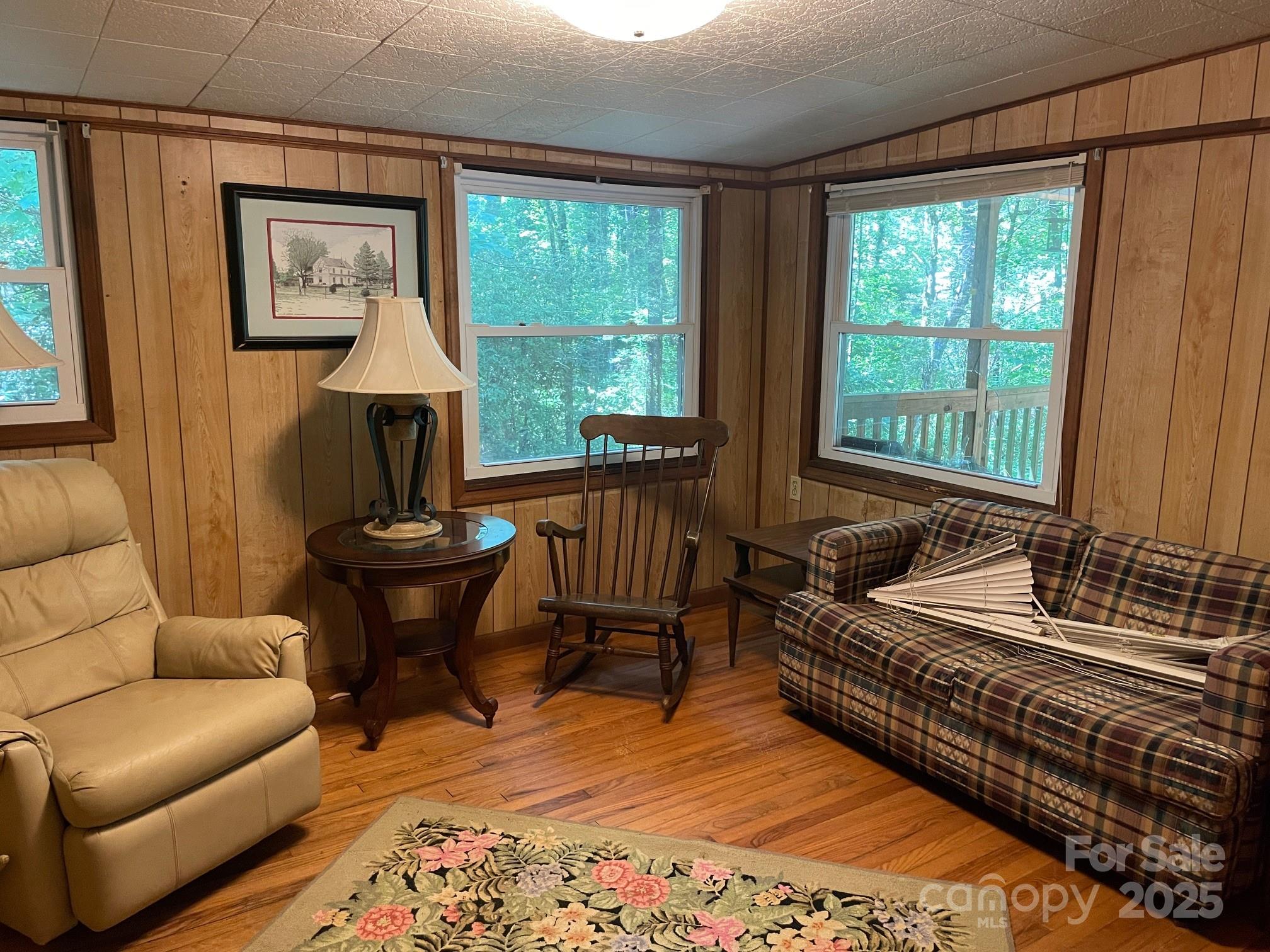 142 Whitewater Road — Sapphire
