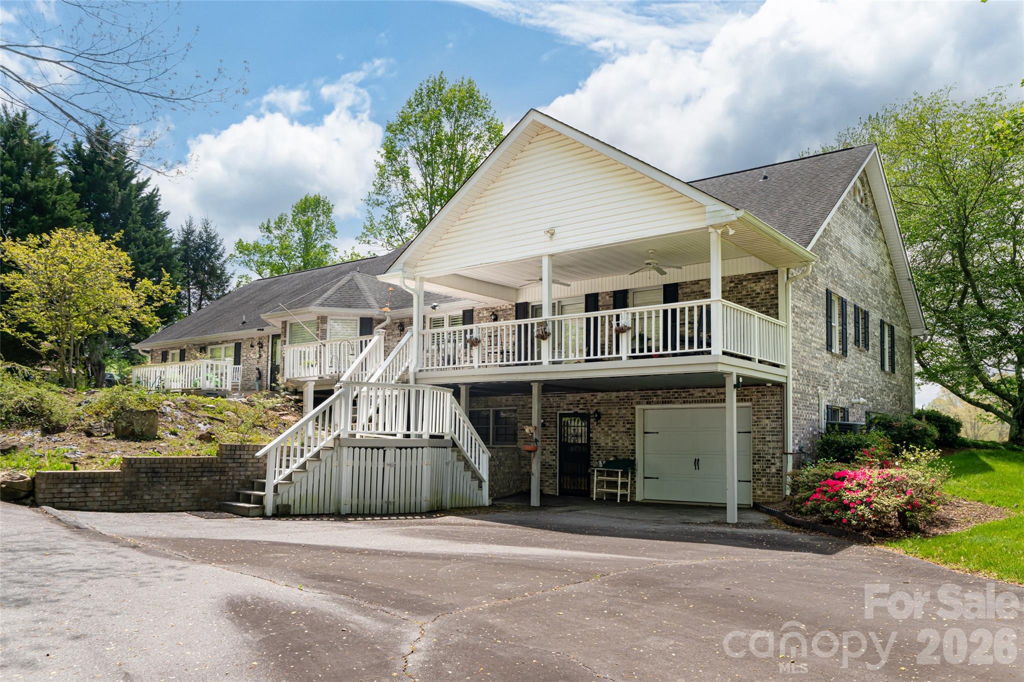 22 Moon Wood Trail — Asheville