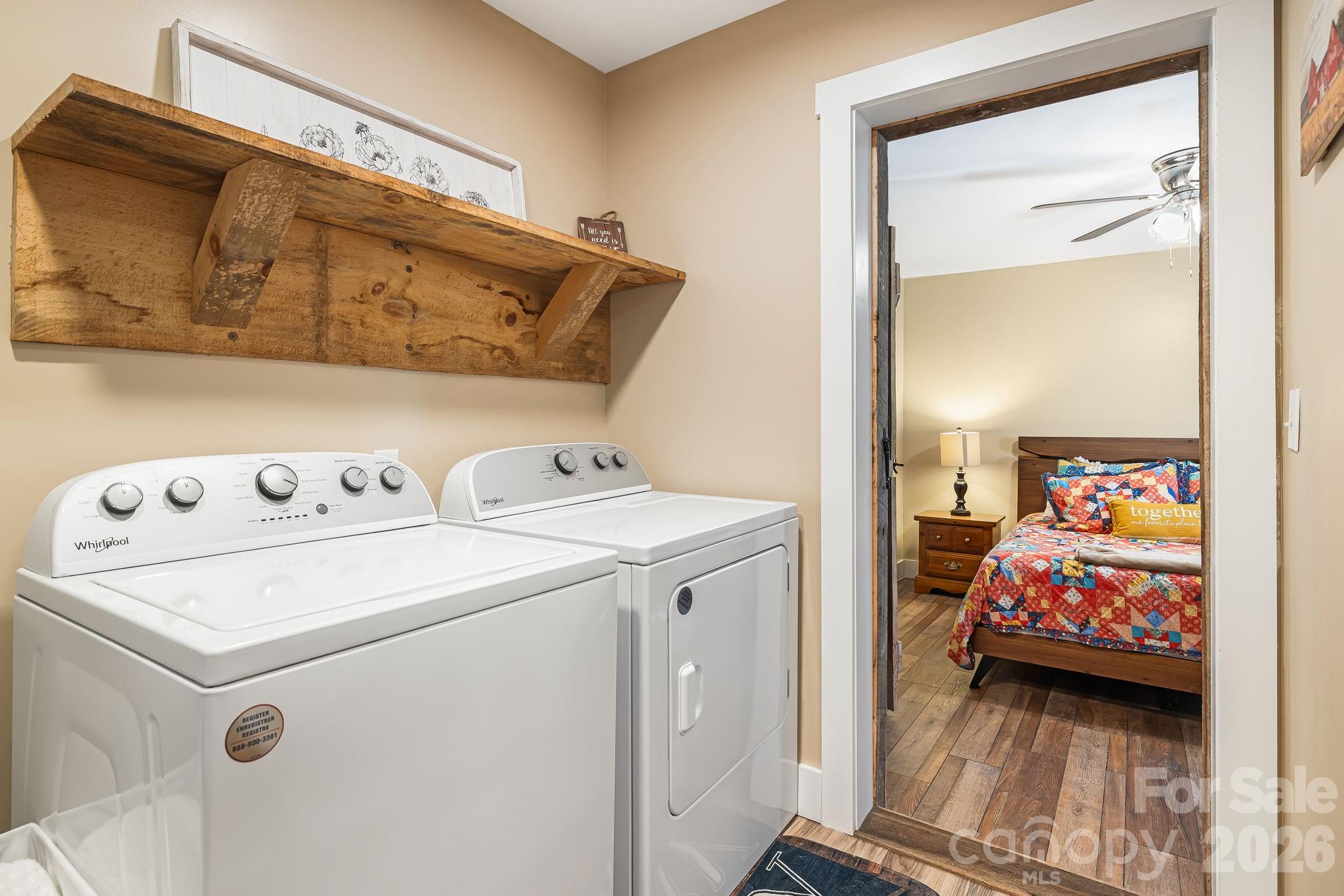 867 Indian Creek Road — Burnsville