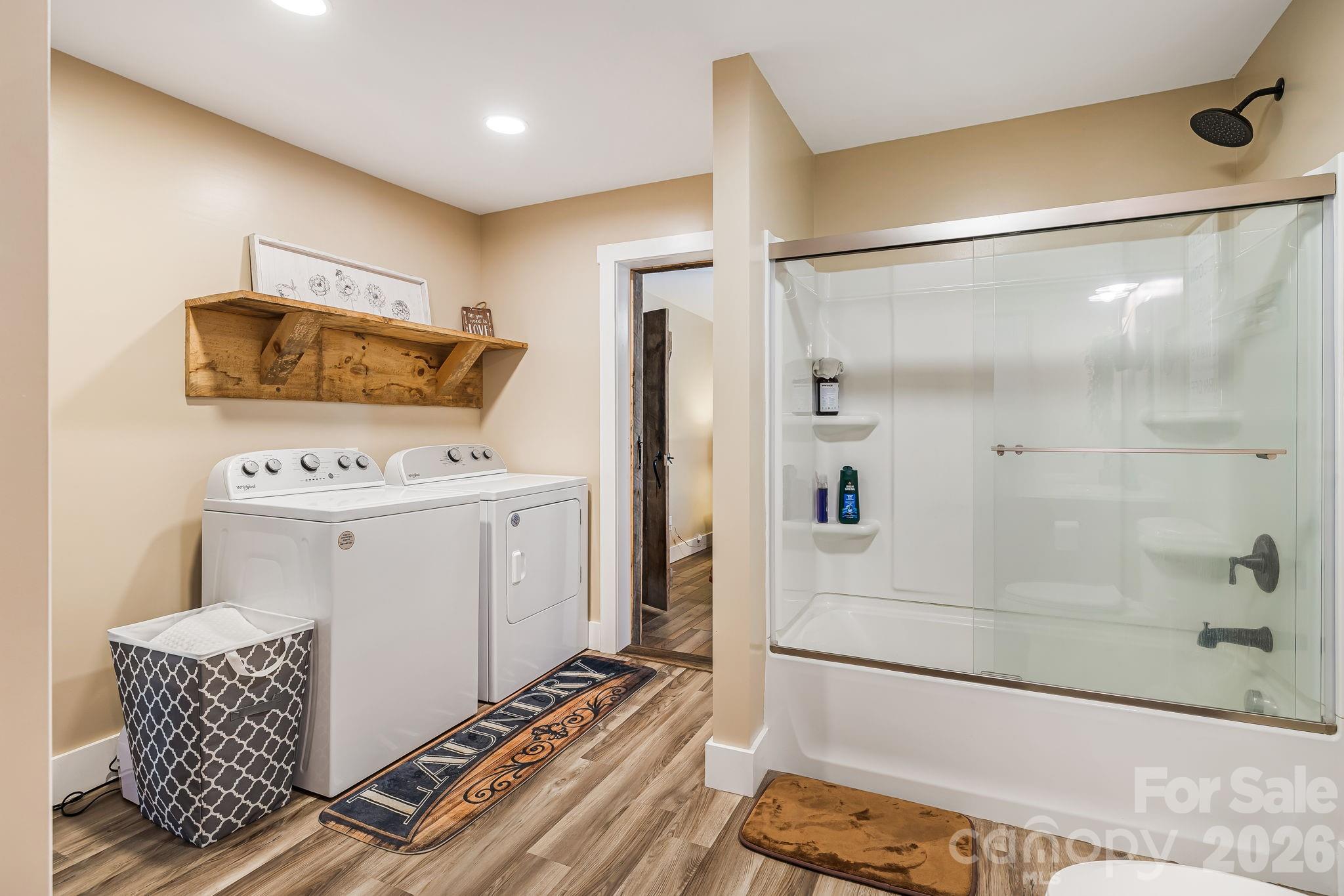 867 Indian Creek Road — Burnsville