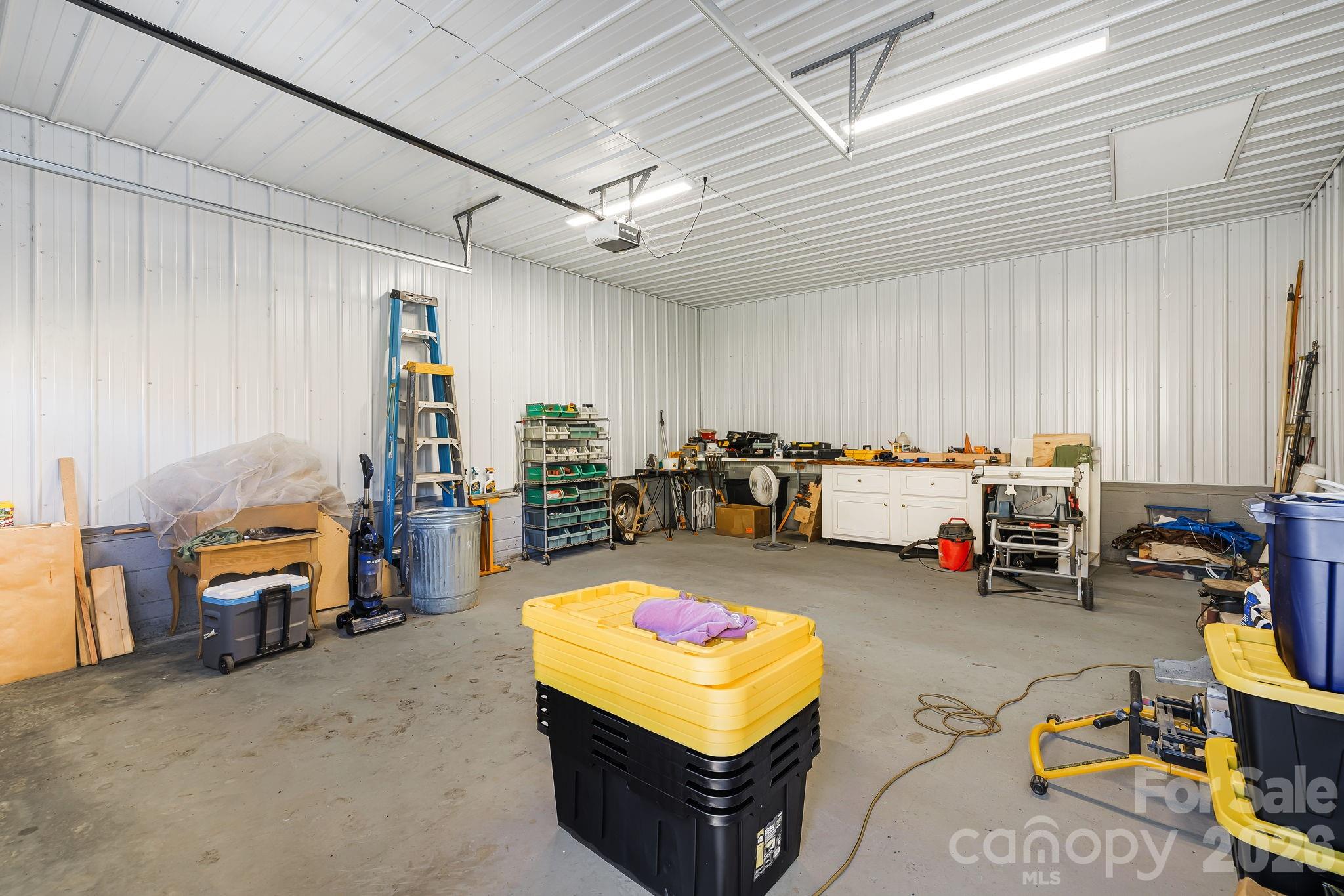 867 Indian Creek Road — Burnsville