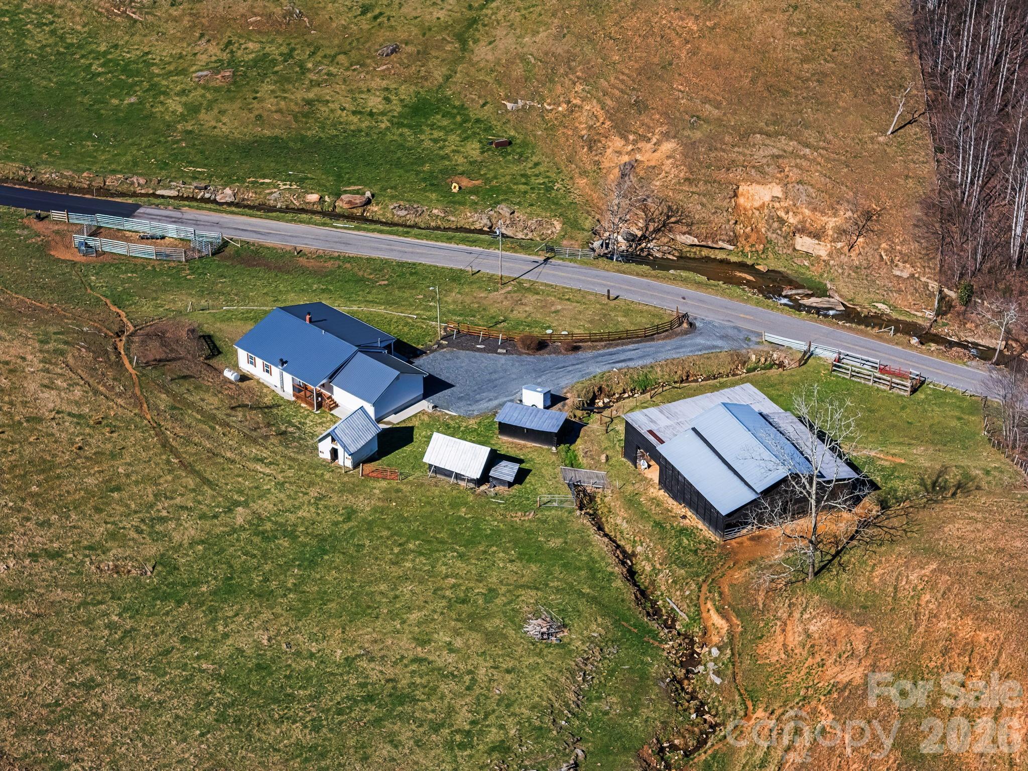 867 Indian Creek Road — Burnsville
