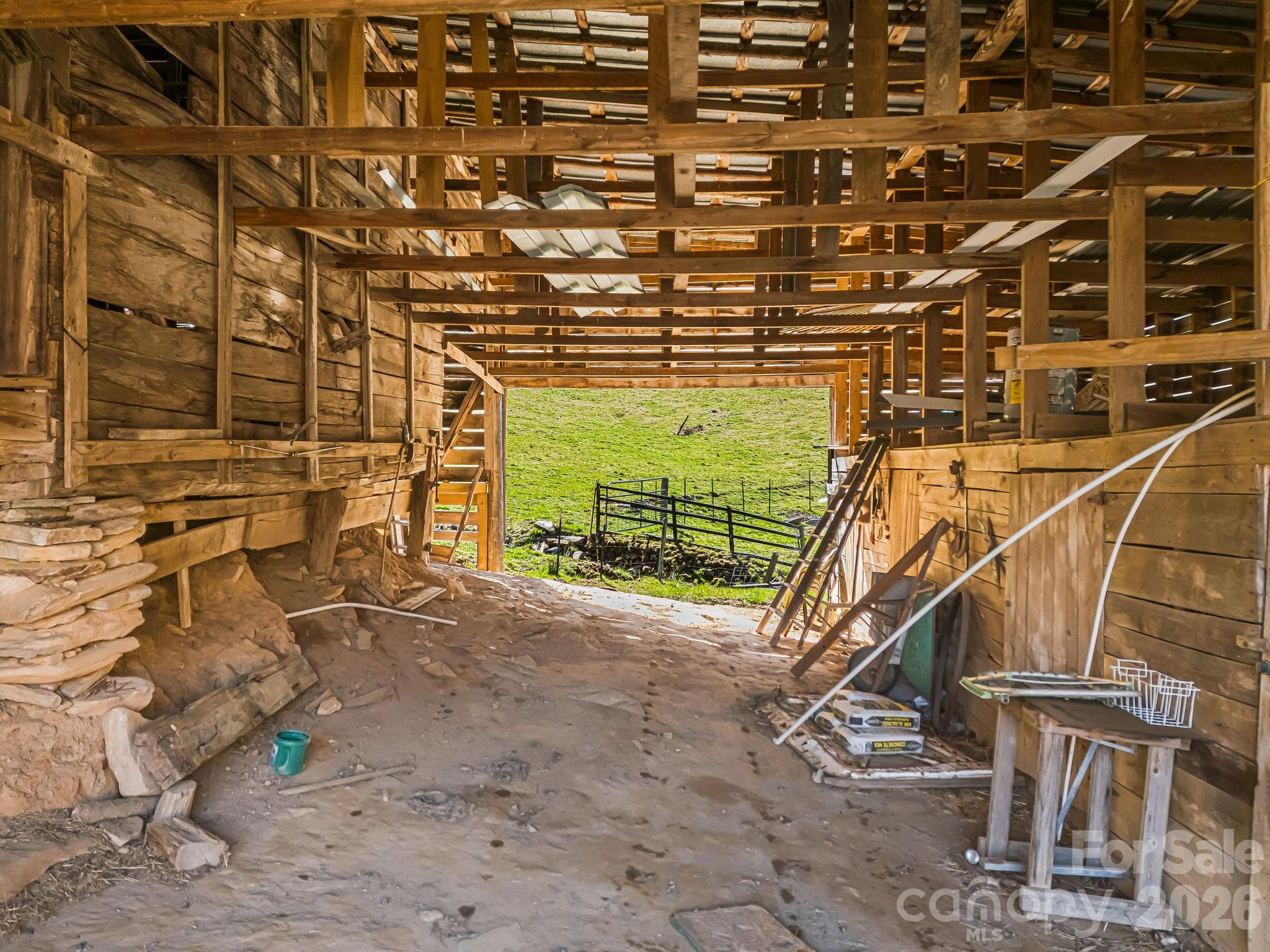 867 Indian Creek Road — Burnsville