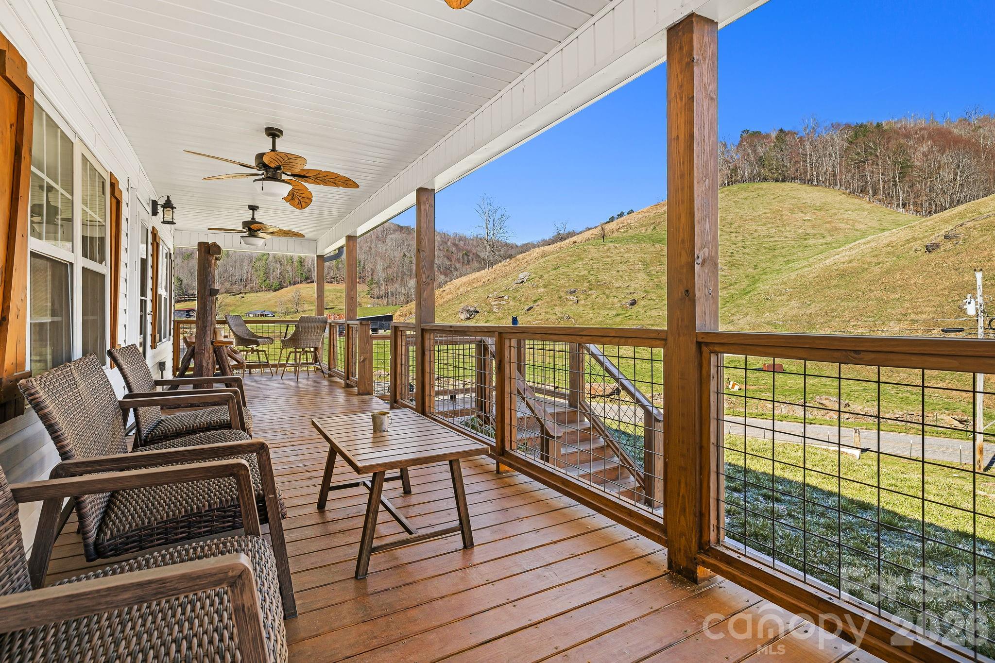 867 Indian Creek Road — Burnsville