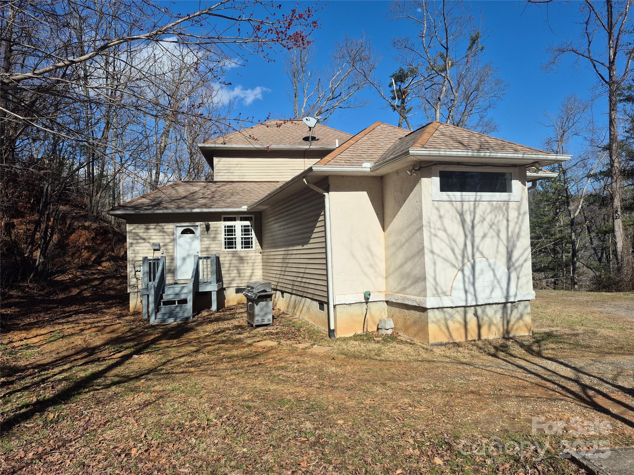 318 Vance Gap Road — Asheville