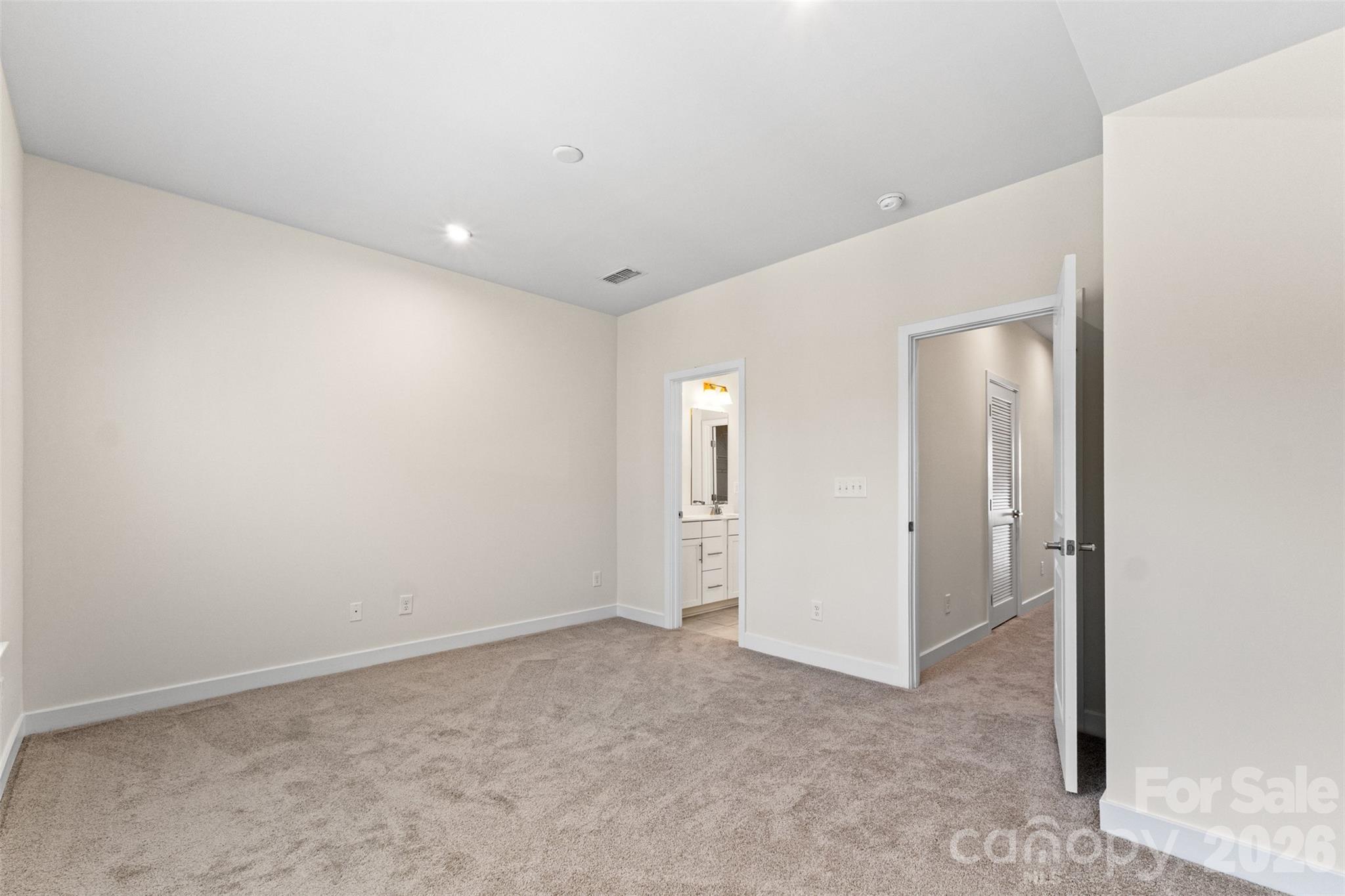 3645 S Tryon Street — Charlotte