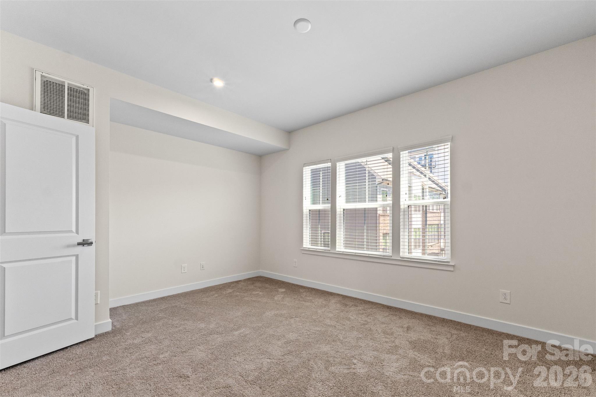 3645 S Tryon Street — Charlotte
