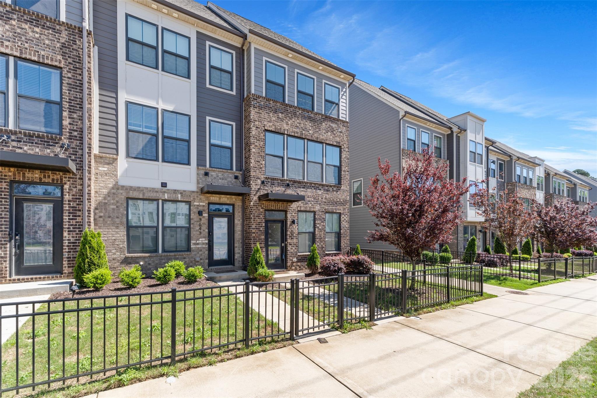 3645 S Tryon Street — Charlotte