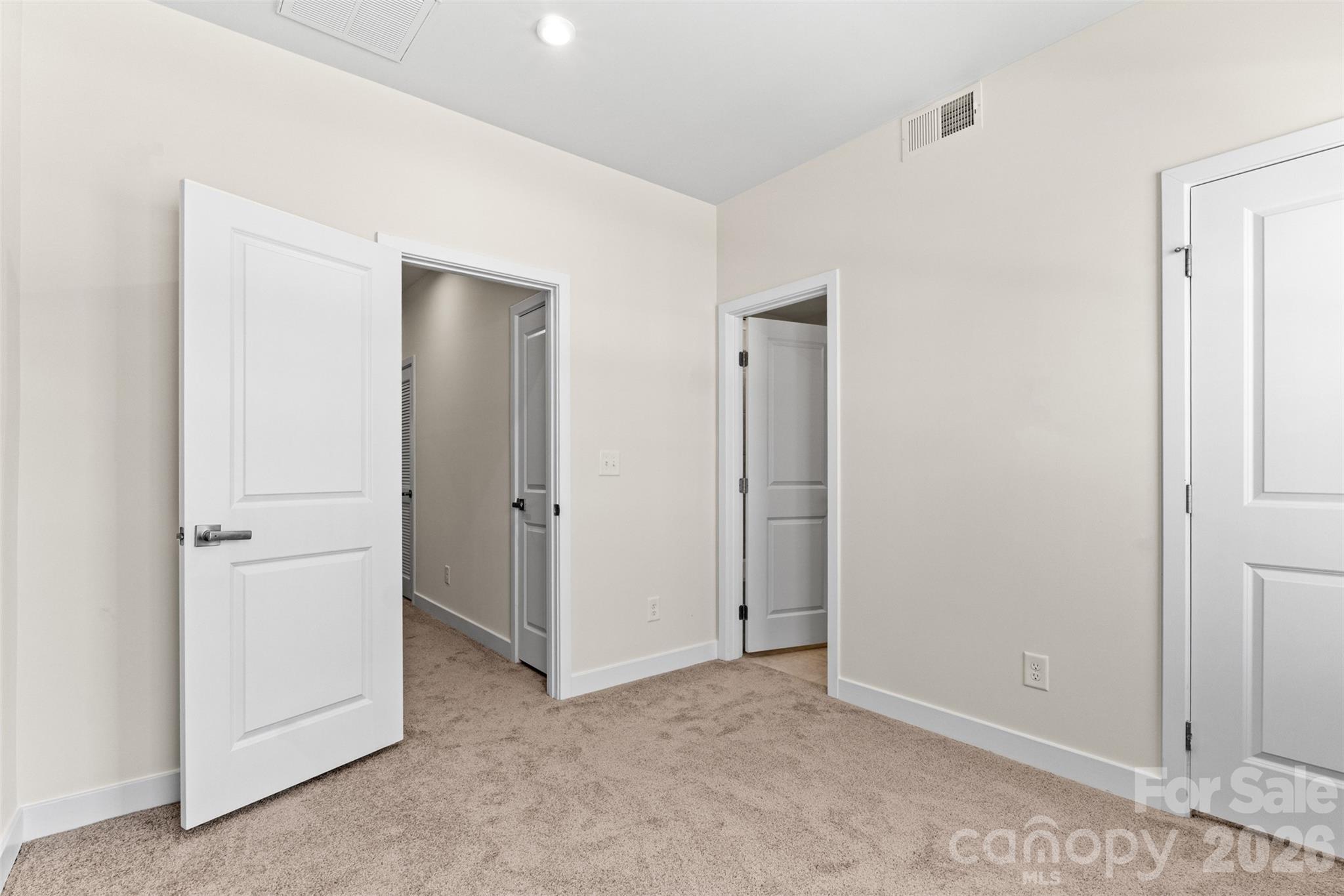 3645 S Tryon Street — Charlotte