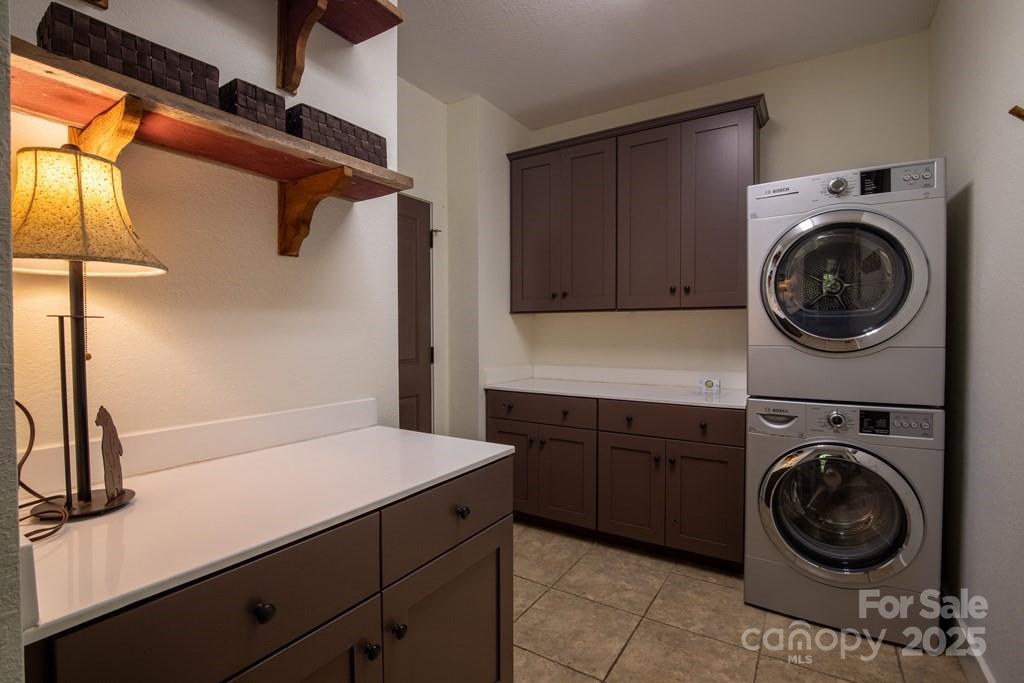 48 Allspice Court — Tuckasegee