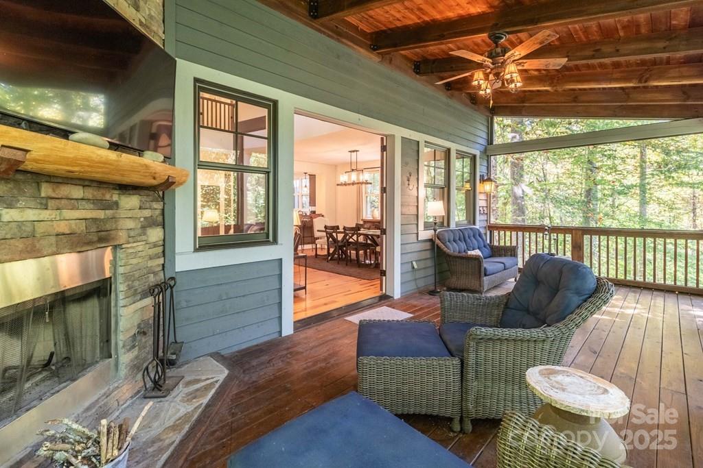 48 Allspice Court — Tuckasegee