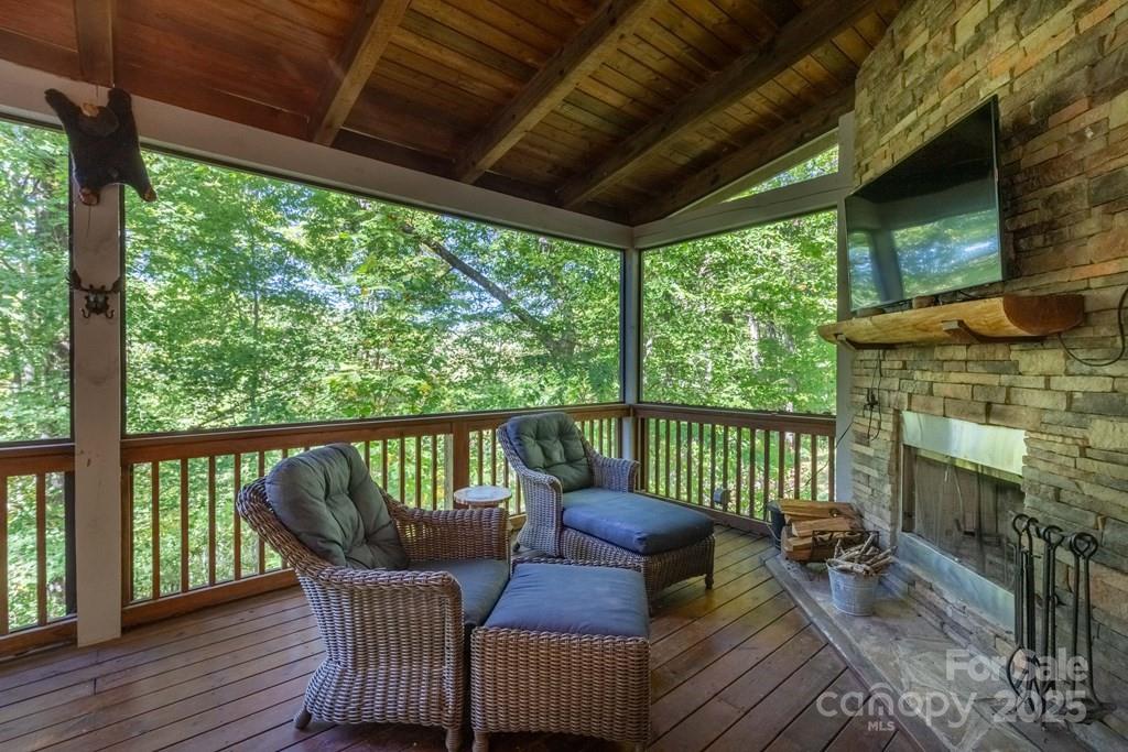 48 Allspice Court — Tuckasegee