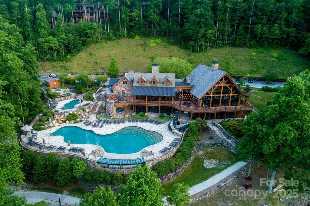 48 Allspice Court — Tuckasegee