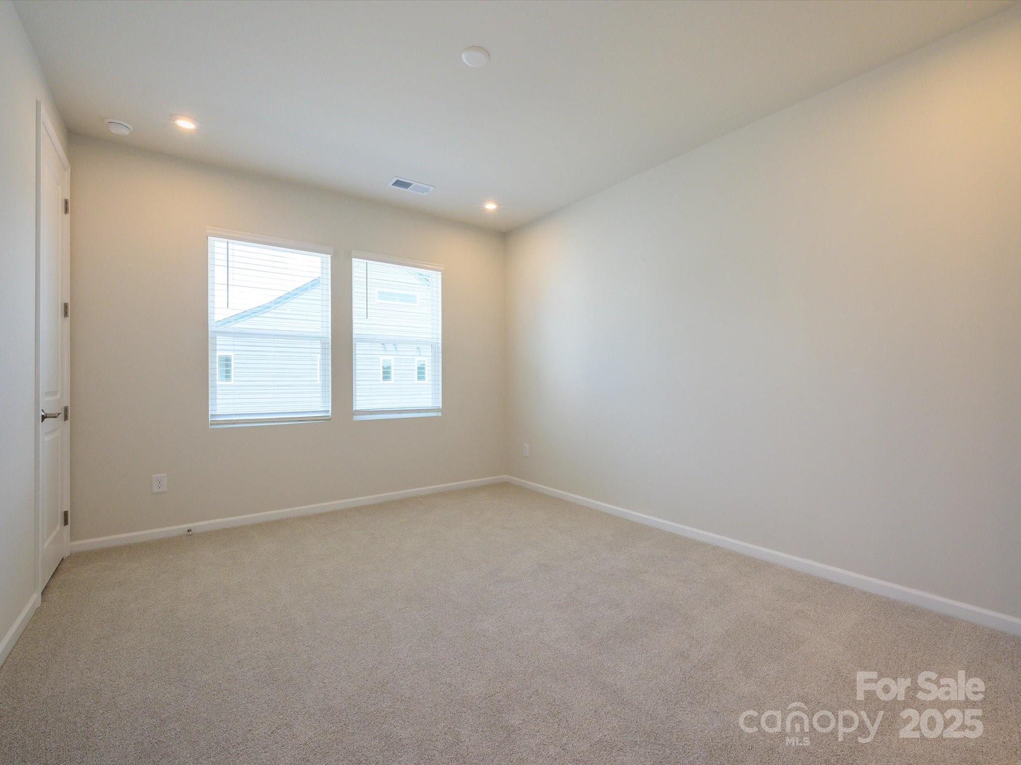 5640 Kingspan Drive — Charlotte