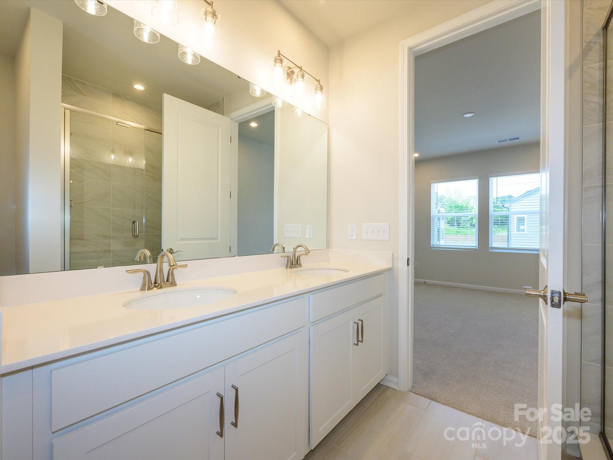 5640 Kingspan Drive — Charlotte