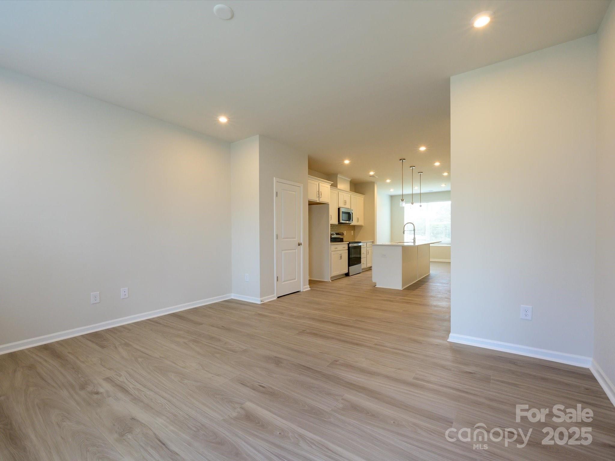 5640 Kingspan Drive — Charlotte