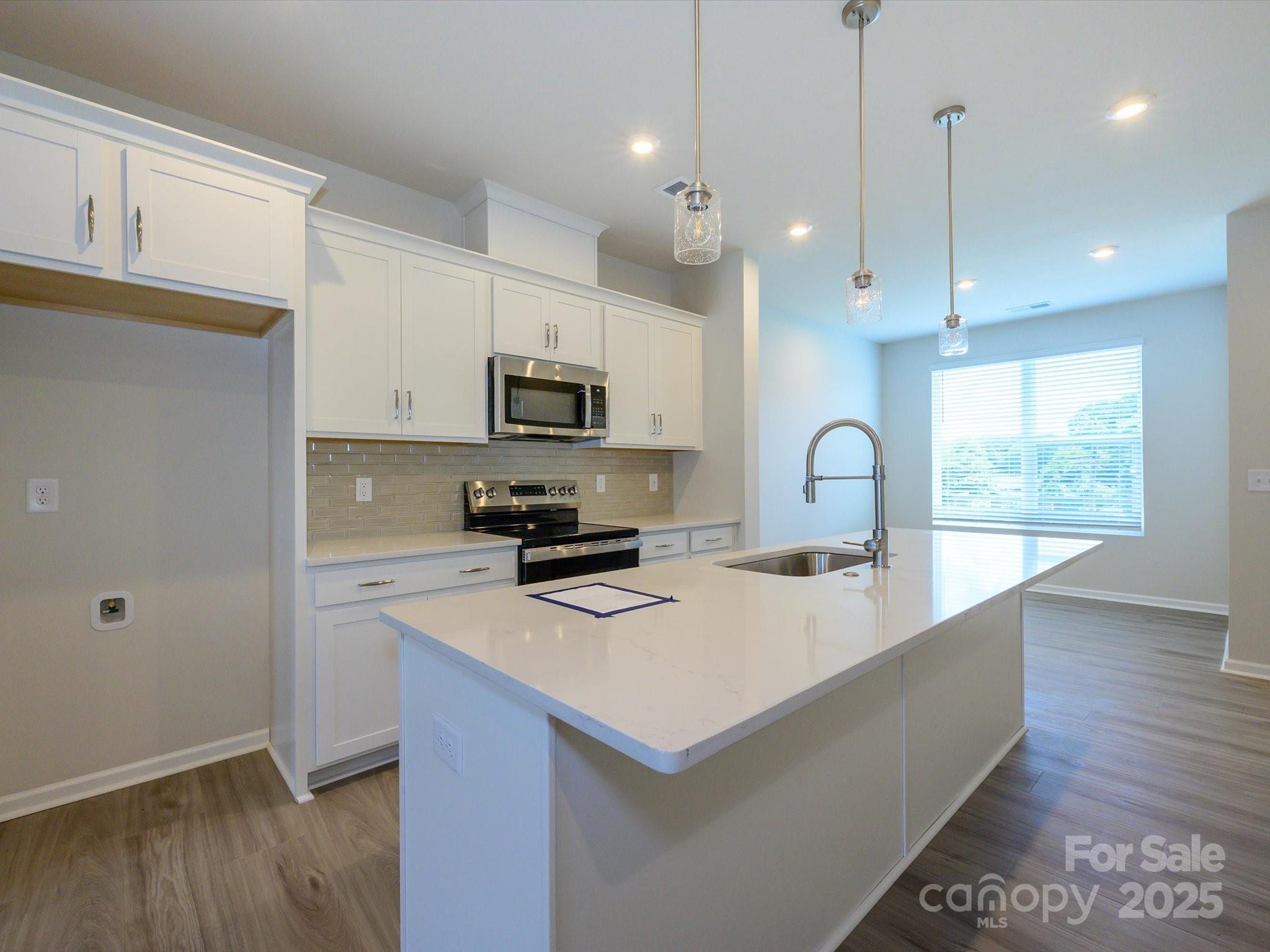 5640 Kingspan Drive — Charlotte
