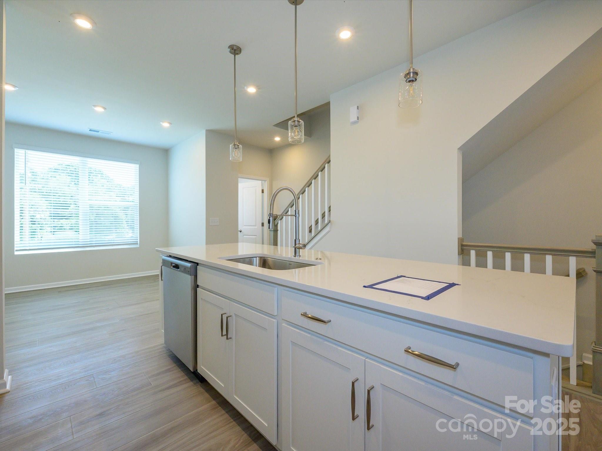 5640 Kingspan Drive — Charlotte