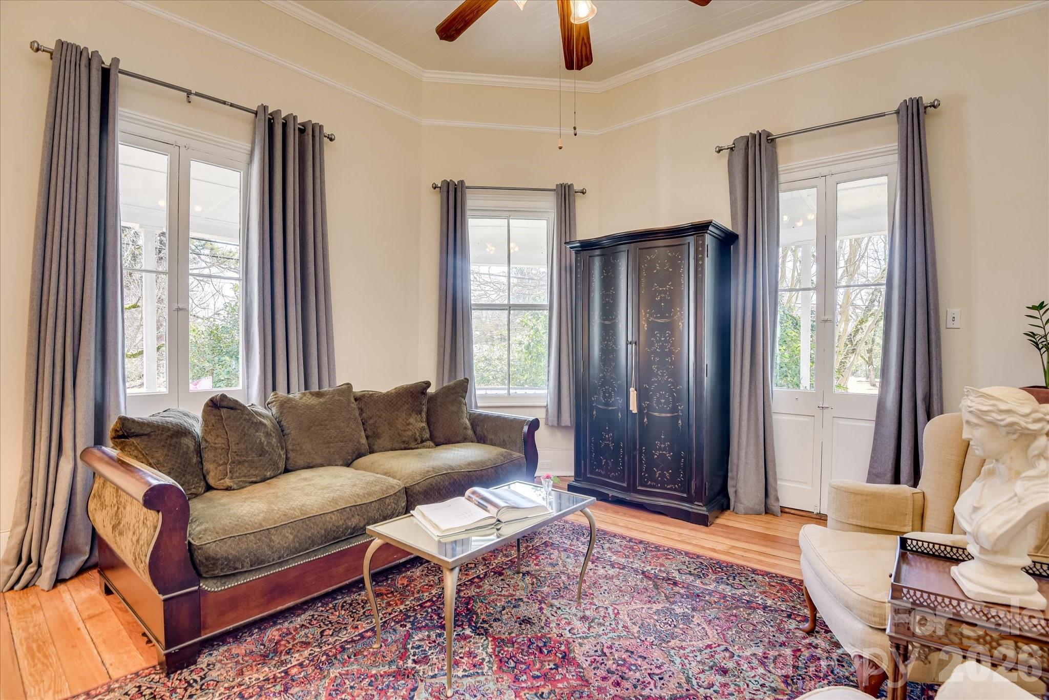 501 Buncombe Street — Edgefield