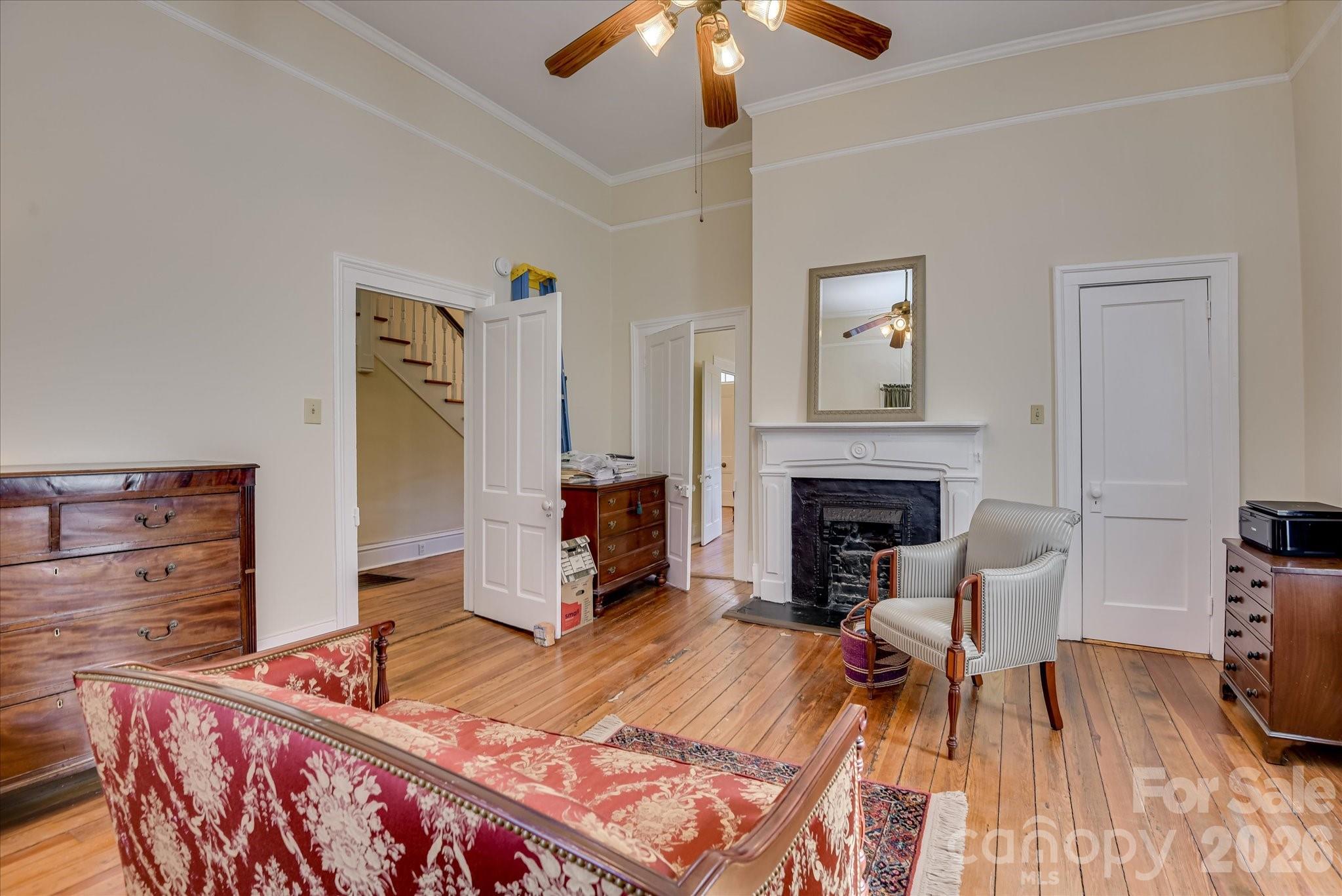 501 Buncombe Street — Edgefield