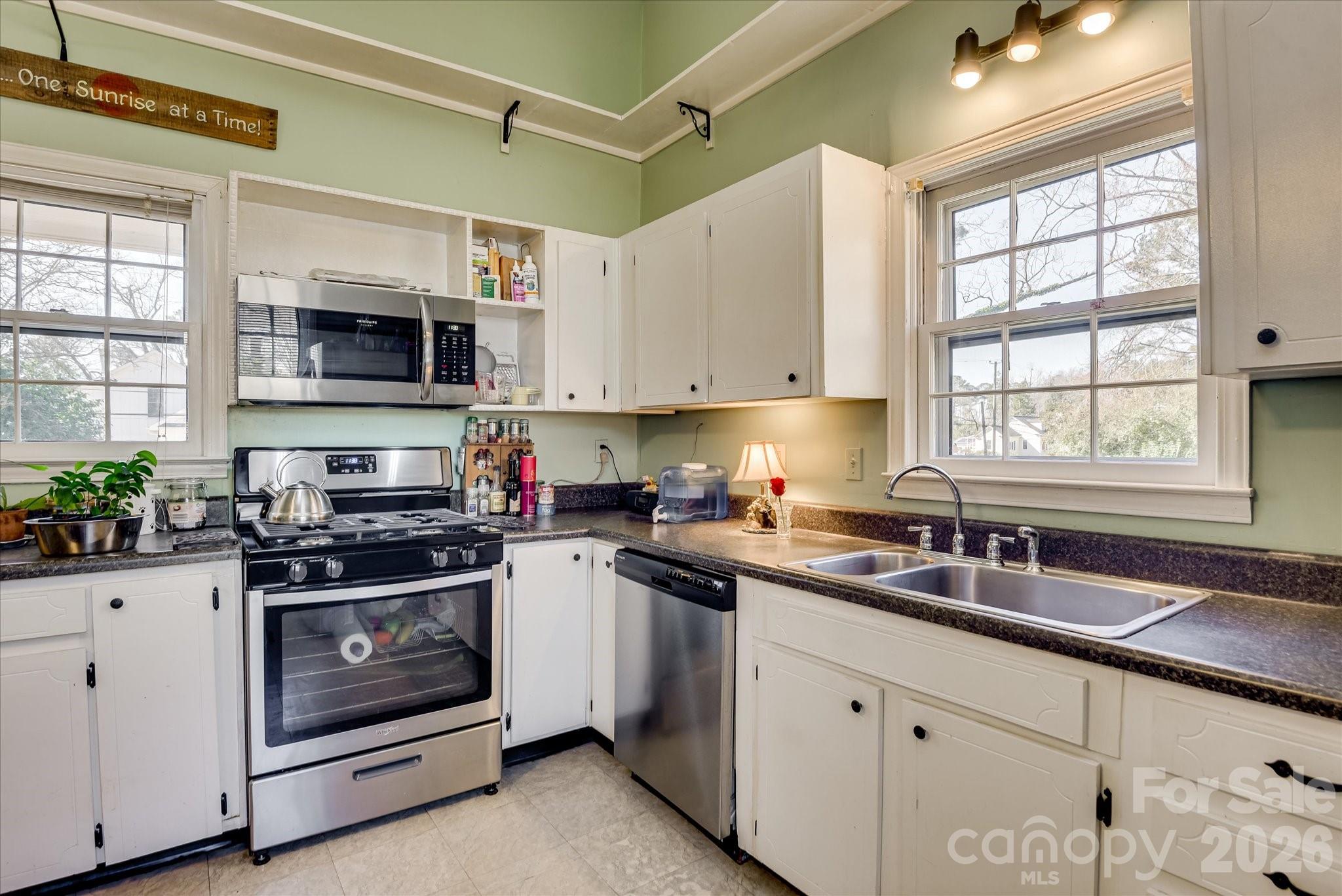 501 Buncombe Street — Edgefield