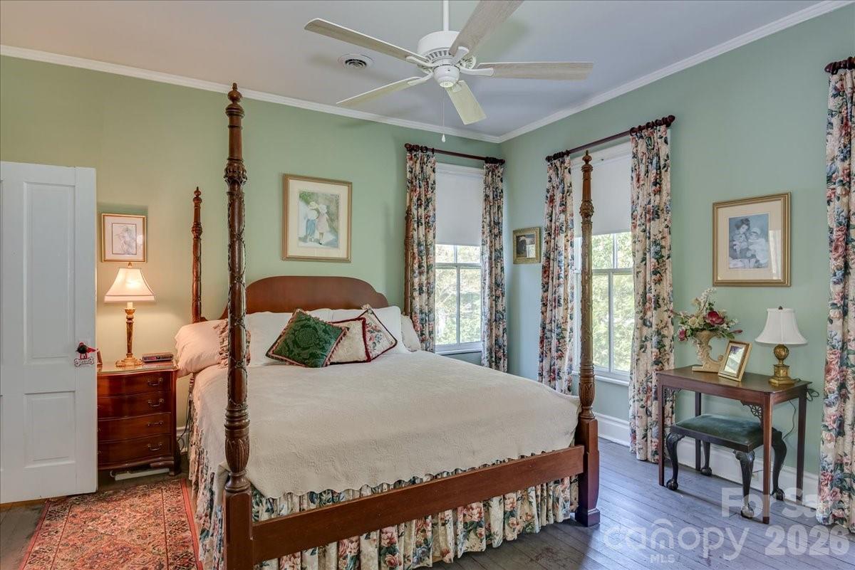 501 Buncombe Street — Edgefield