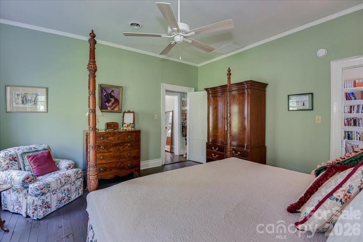 501 Buncombe Street — Edgefield