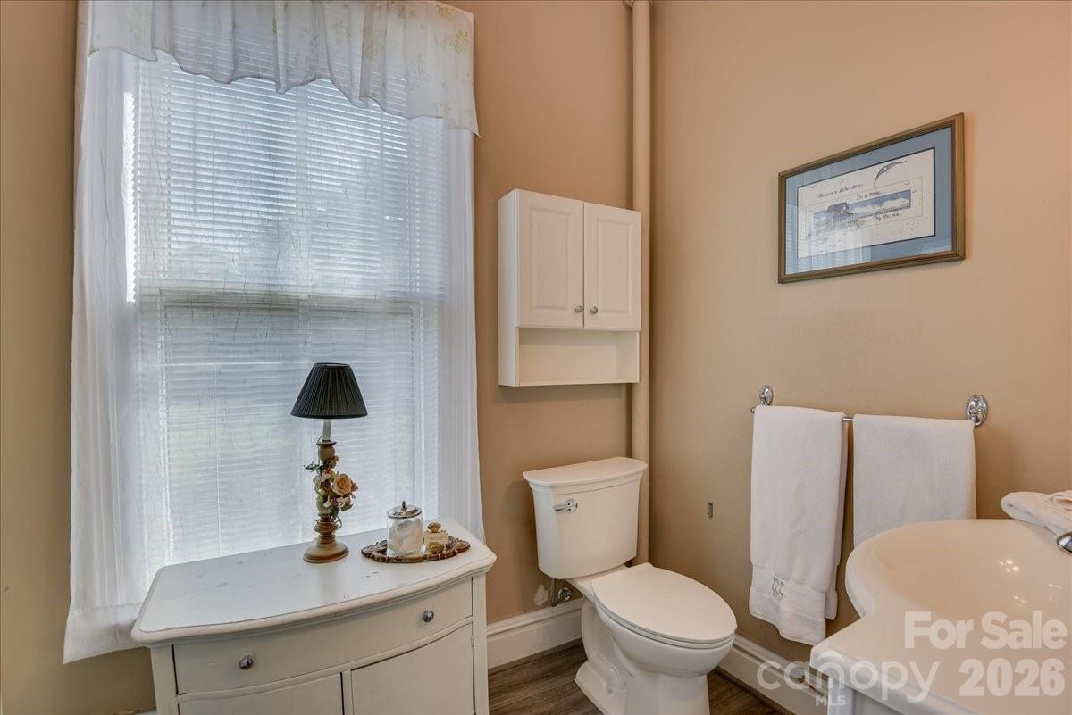 501 Buncombe Street — Edgefield