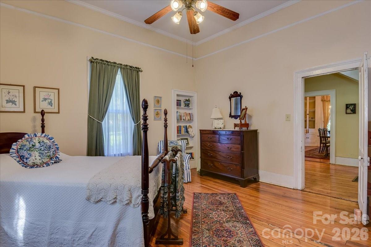 501 Buncombe Street — Edgefield