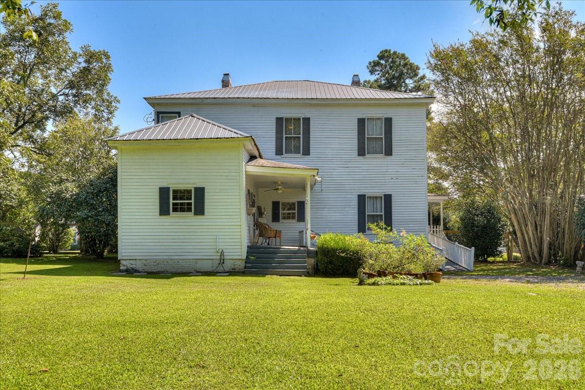 501 Buncombe Street — Edgefield
