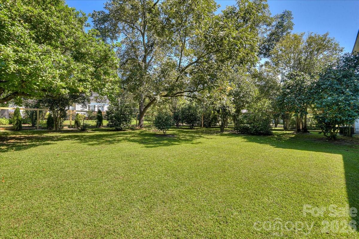 501 Buncombe Street — Edgefield
