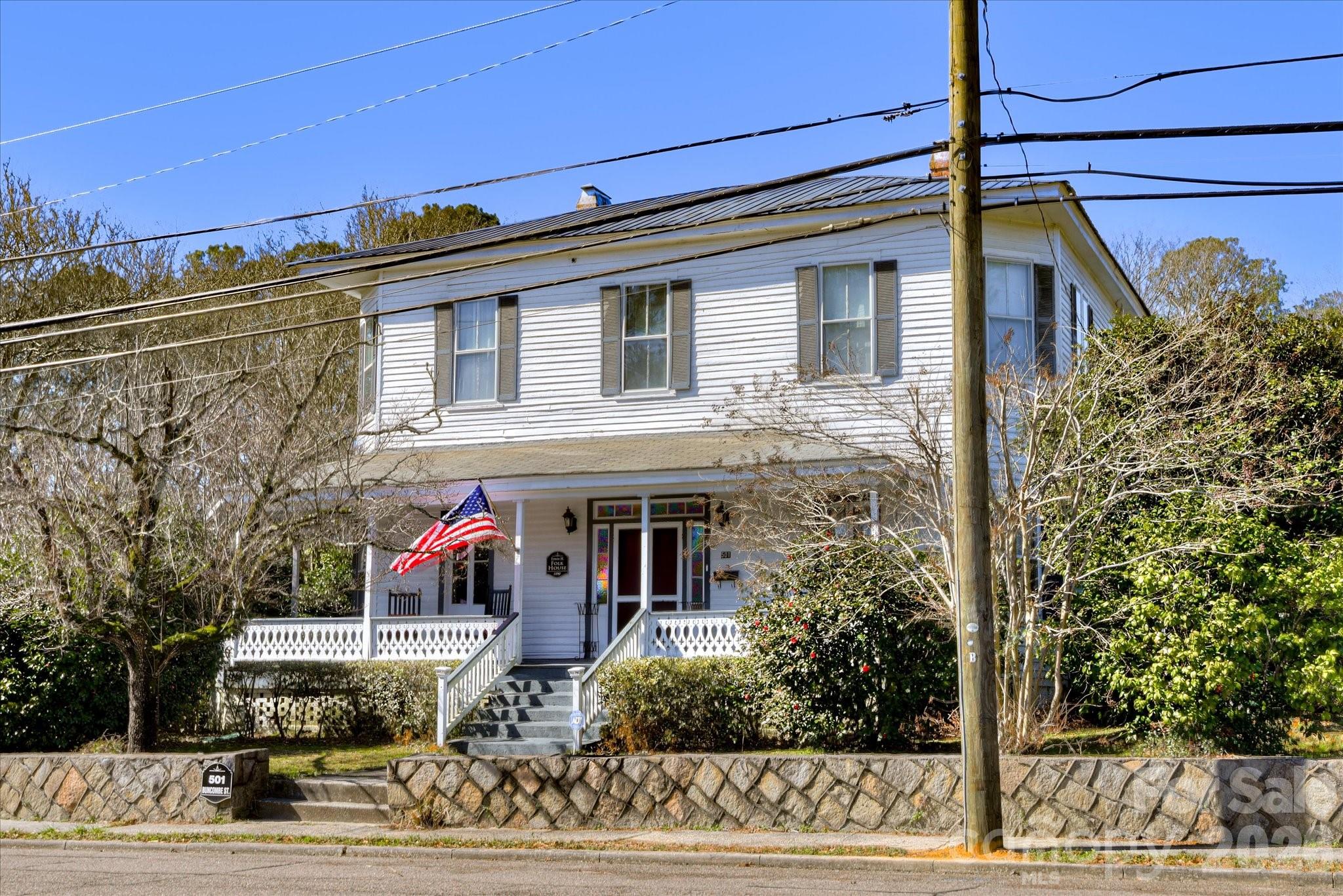501 Buncombe Street — Edgefield