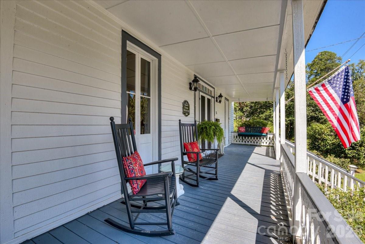 501 Buncombe Street — Edgefield