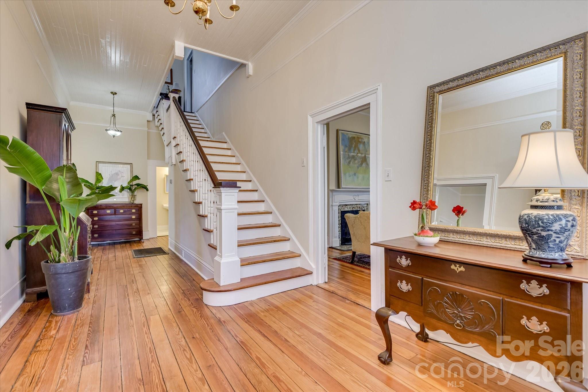 501 Buncombe Street — Edgefield