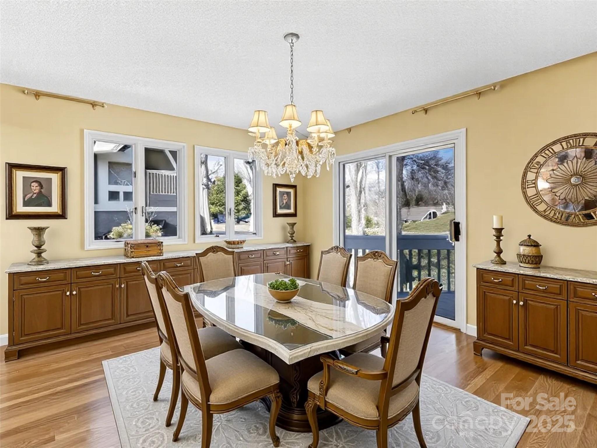 140 Overlook Drive — Flat Rock
